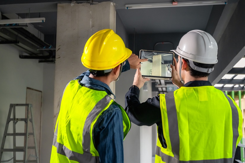 Quality control and snagging working together on a construction site