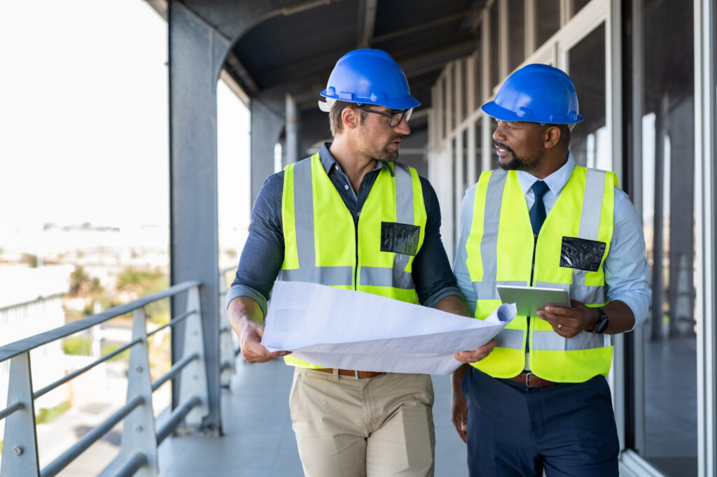 Early construction snagging process with defect tracking before project completion and handover