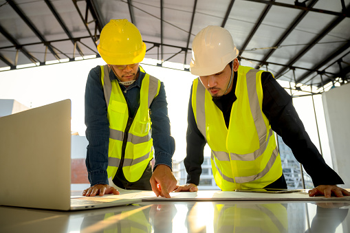 Root cause analysis for construction defects explained using defect tracking, quality control, and proactive snagging.